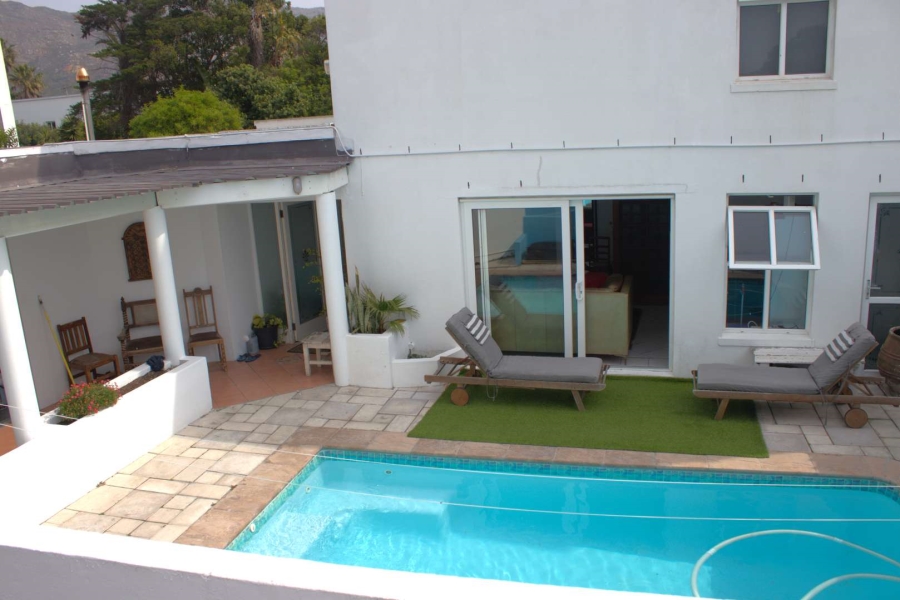 4 Bedroom Property for Sale in Marina Da Gama Western Cape
